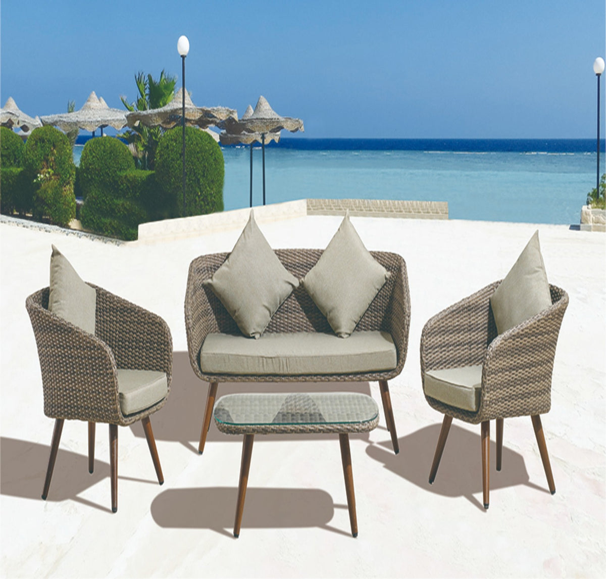 How to Maintain Outdoor Furniture in Oman's Hot & Humid Weather