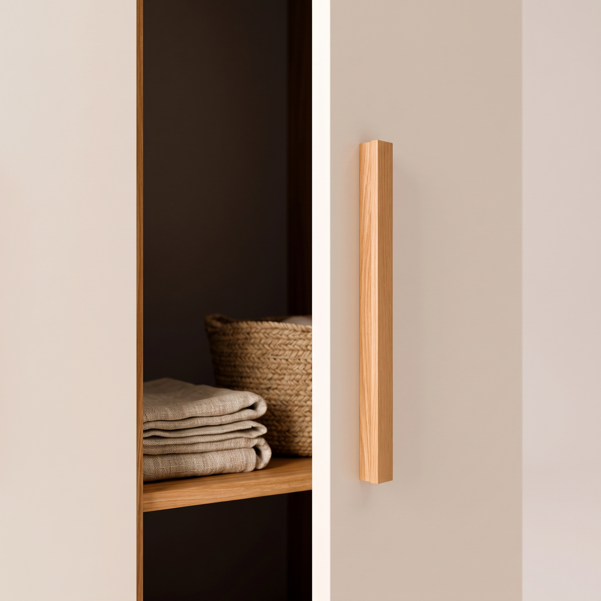 Capri 2 Door Wardrobe, styled detail
