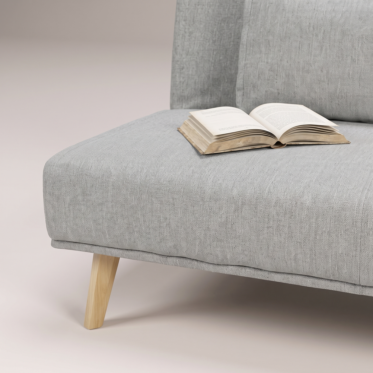 Sofa Bed #5LAB-17, styled detail