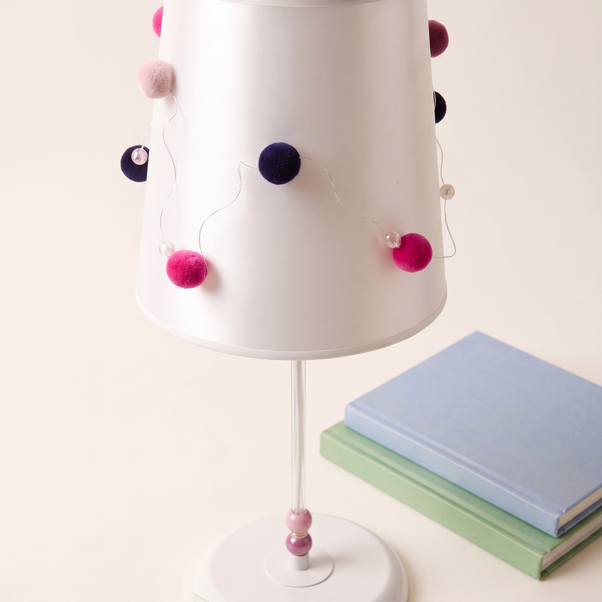 Daisy Table Lamp #AYD-007, styled detail