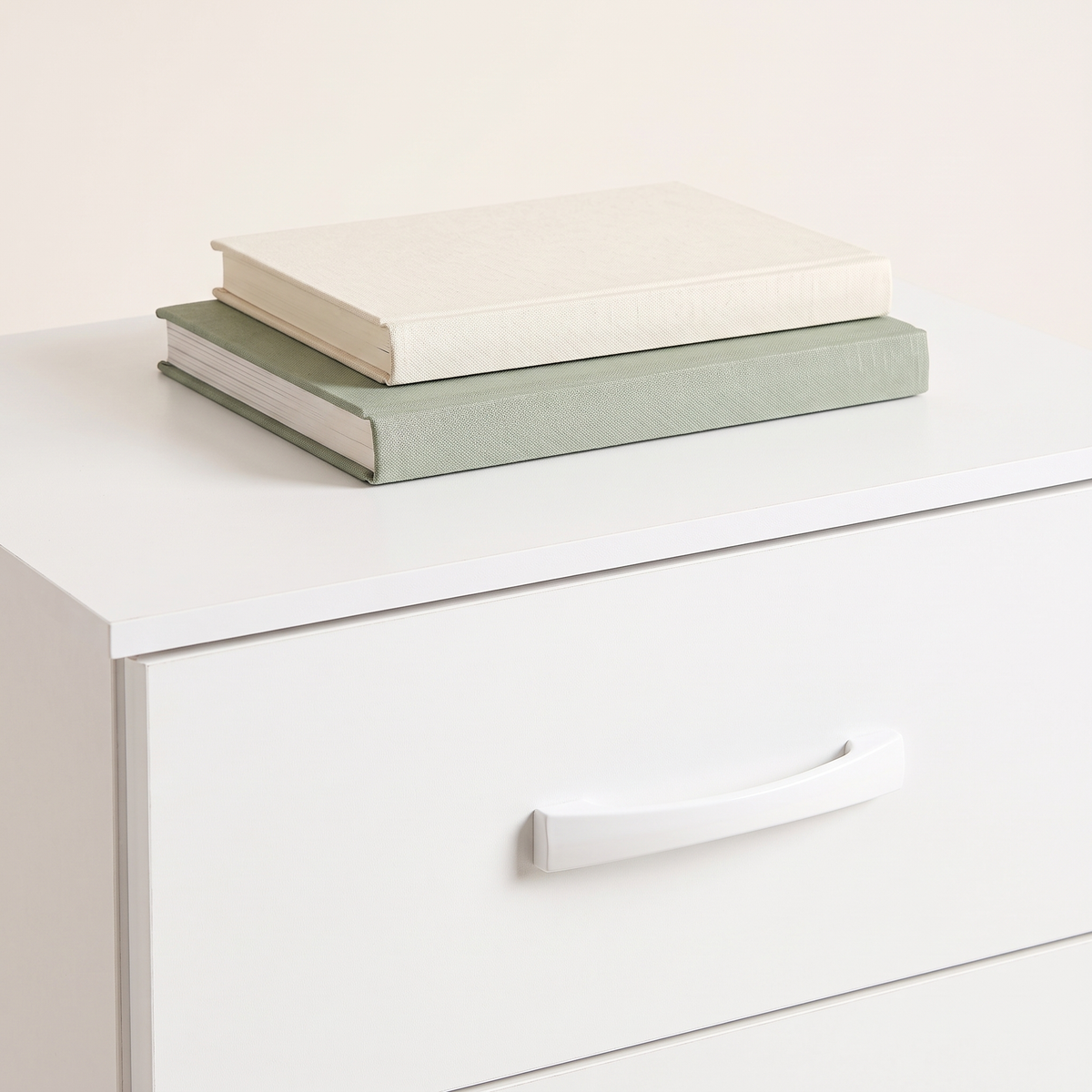 Mobi White 4 Drawer Chest, styled detail