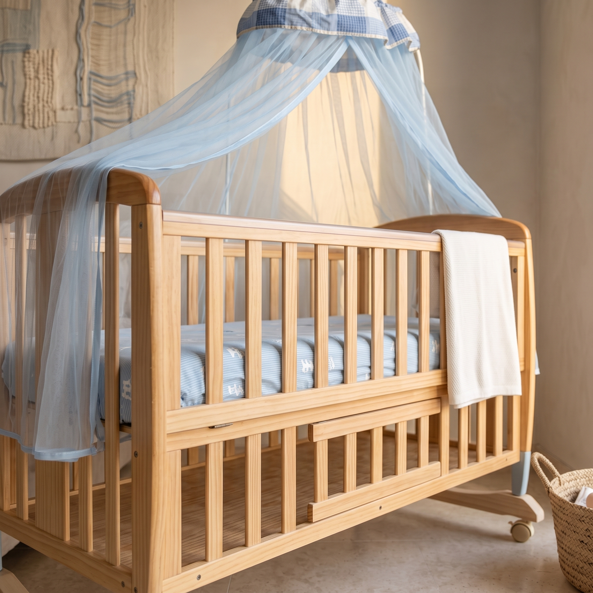 Foldable Baby Crib #D68, close view