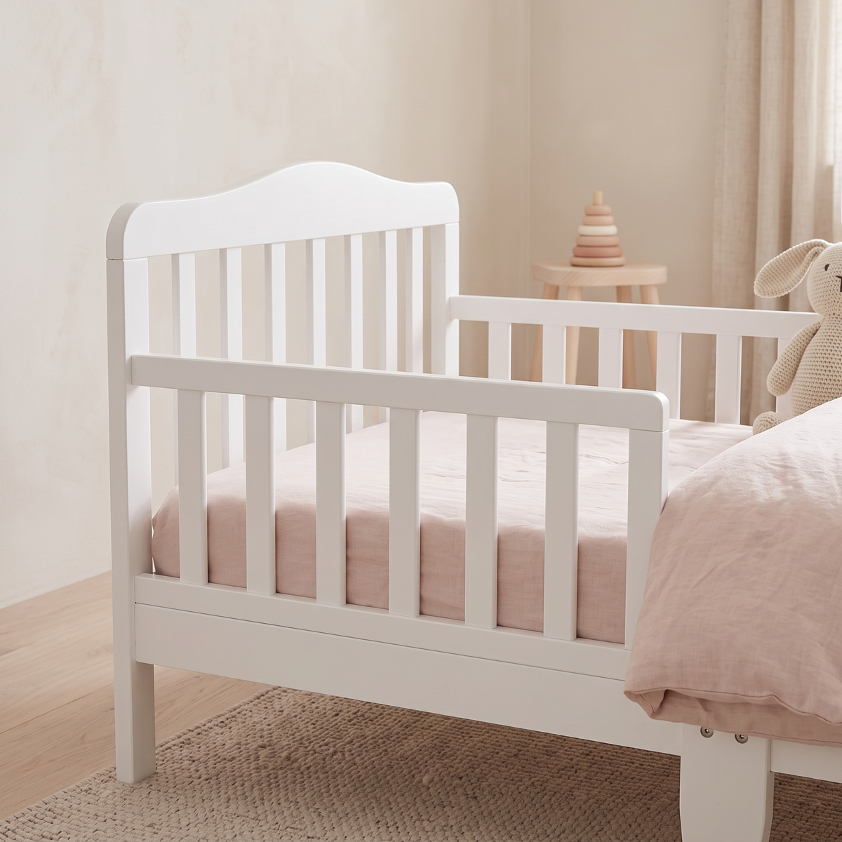 Foldable White Baby Crib #7211W, close view