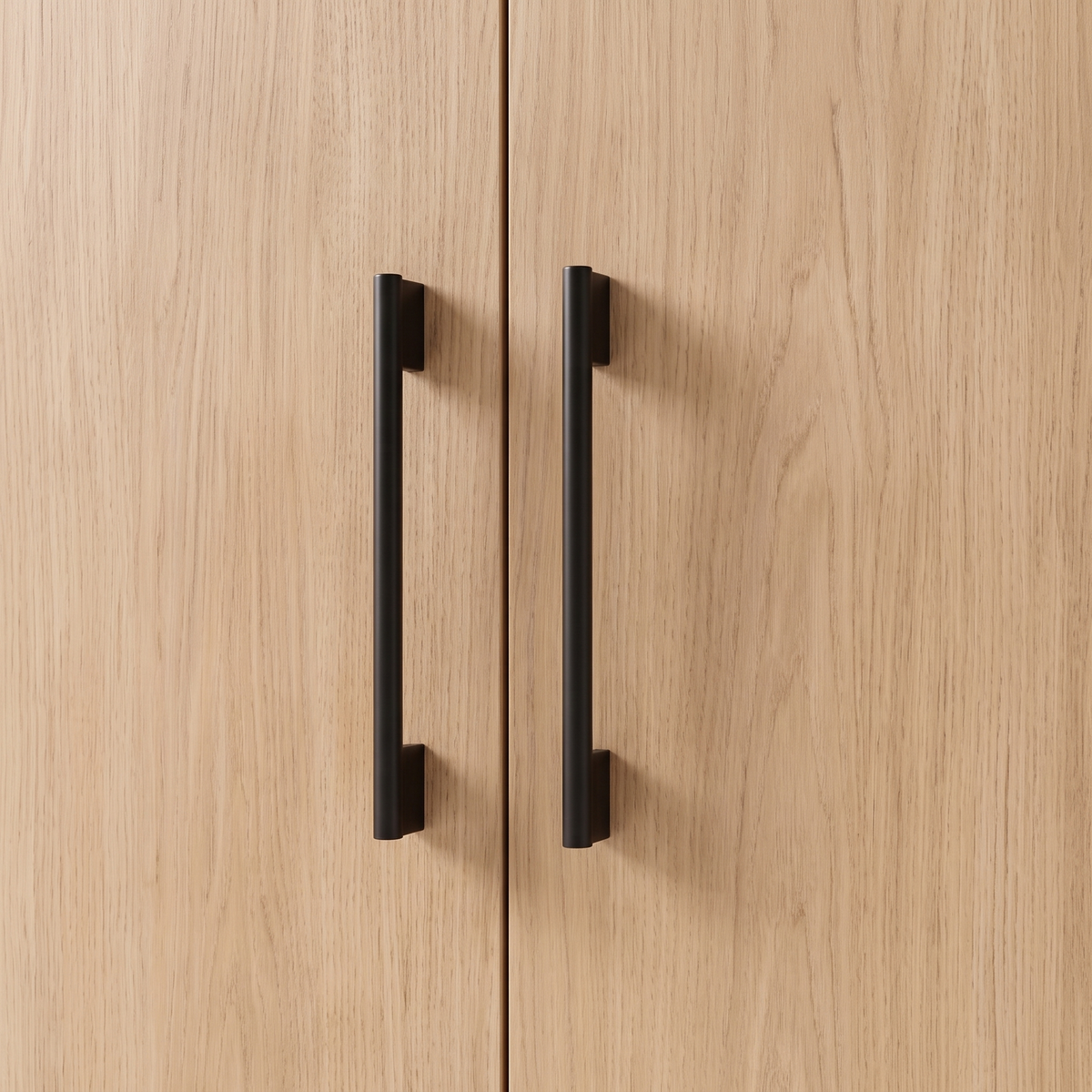 Oak 3 Door Wardrobe, material detail