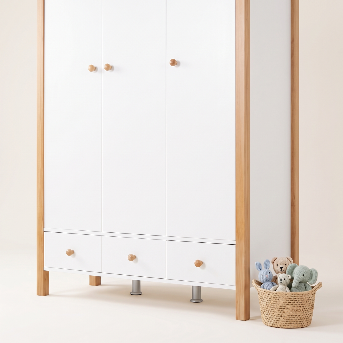 White 3-Door Wardrobe #CTY01GR, styled detail