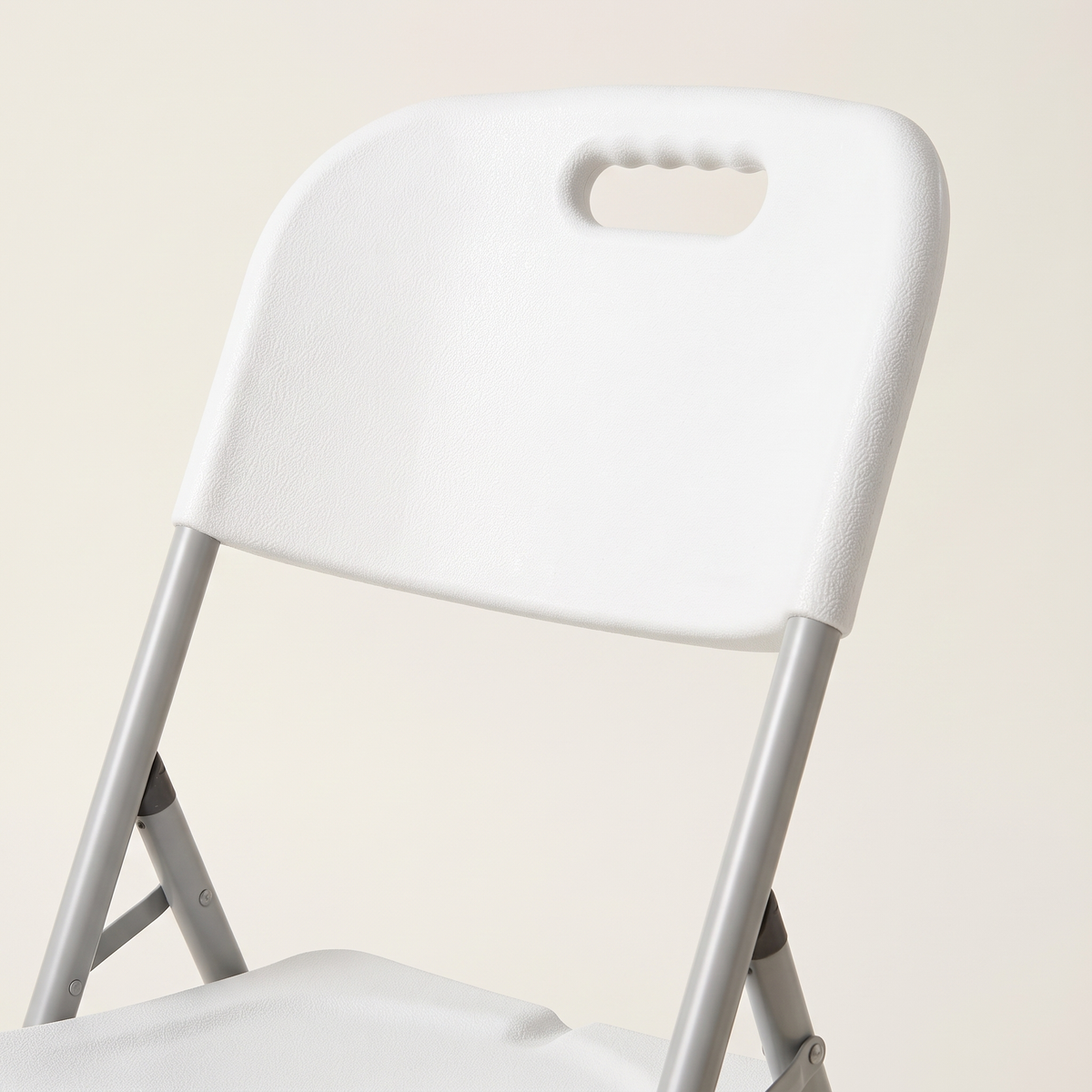 HP-53D White Folding Garden Chair, material detail
