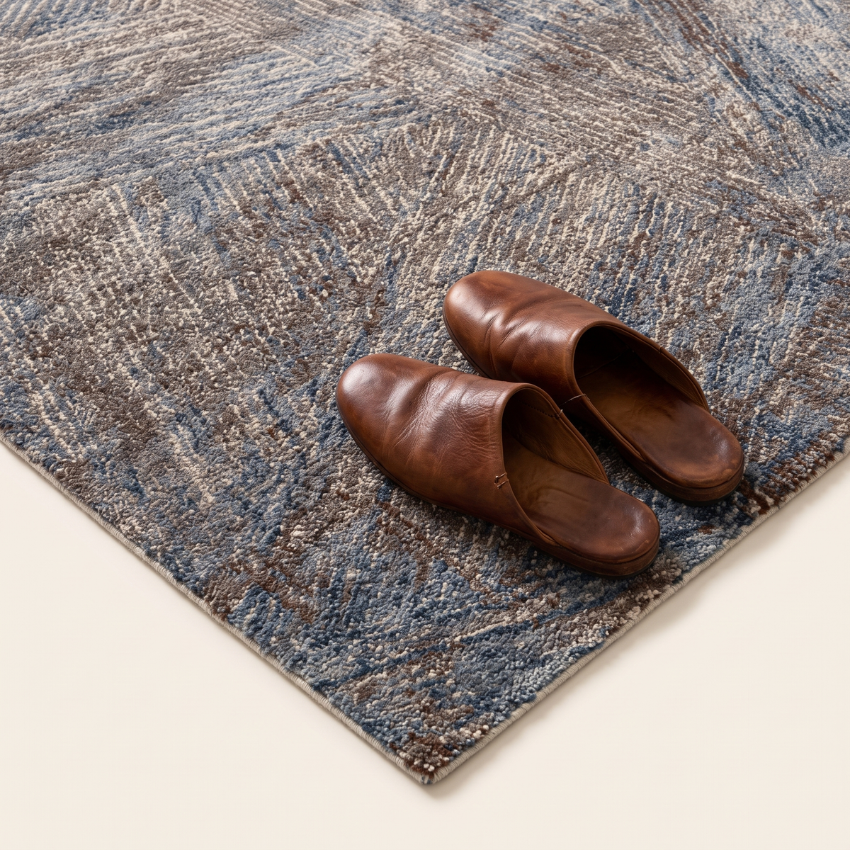 160×220 Mojave Carpet Rug #4153, styled detail