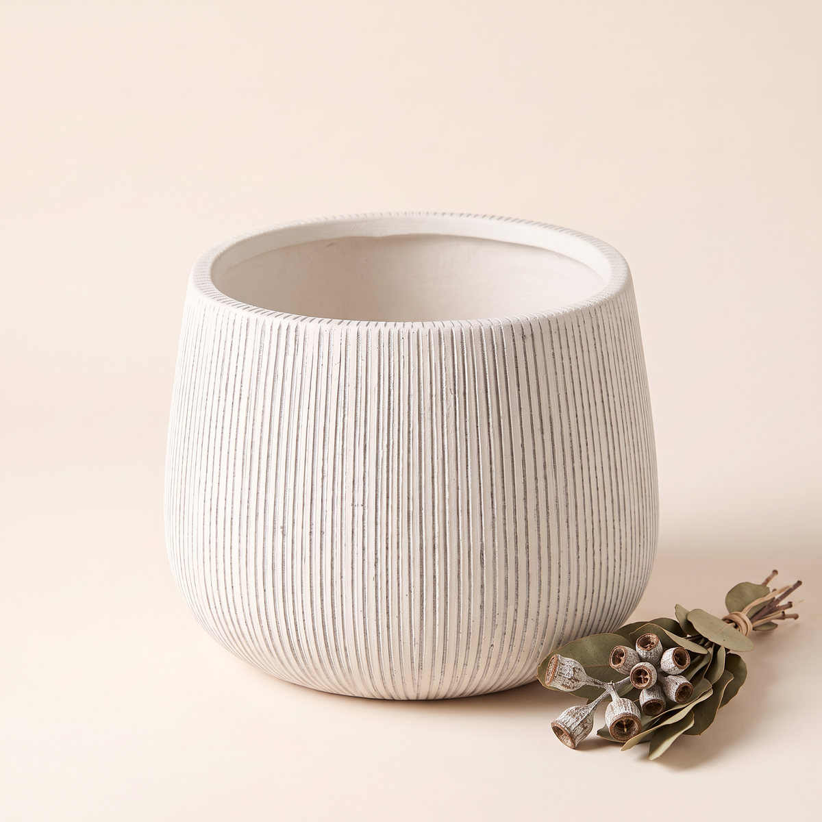 25x19cm Textured Fiberclay Planter #KD-050, styled detail