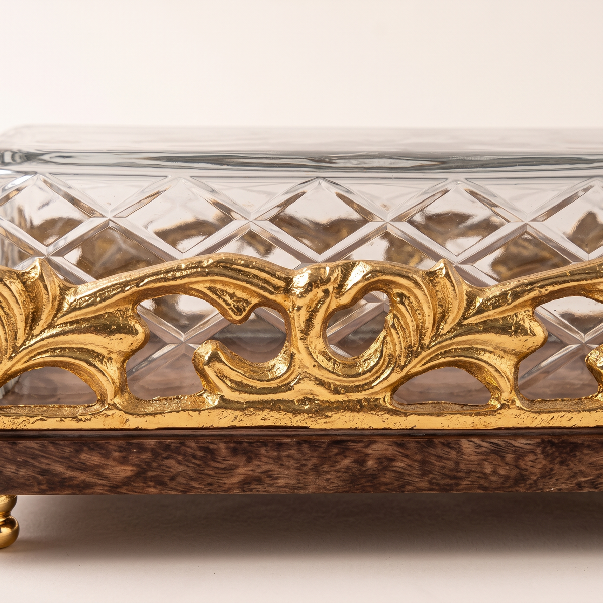 Decorative Cake Dome #ADC 24-29-1, material detail