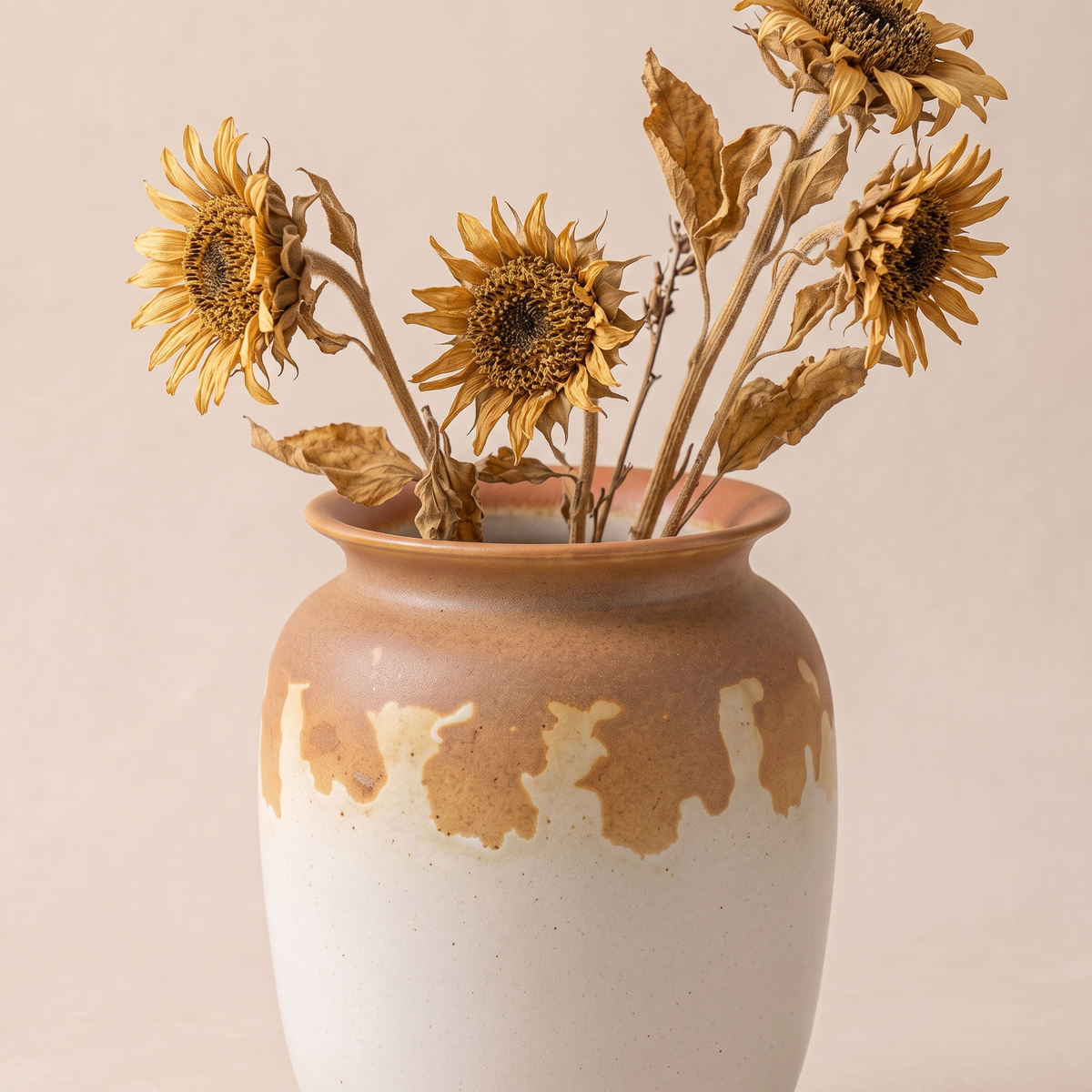 Decorative Porcelain Vase #SLD041-M, styled detail