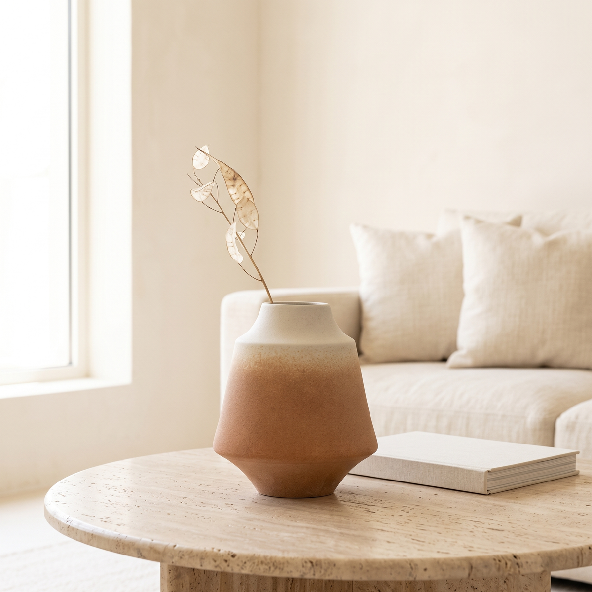 Decorative Porcelain Vase #SLD050-S in a Muscat home