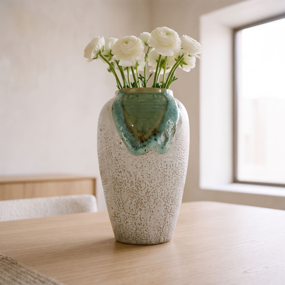 Decorative Porcelain Vase #SLD068-M, close view