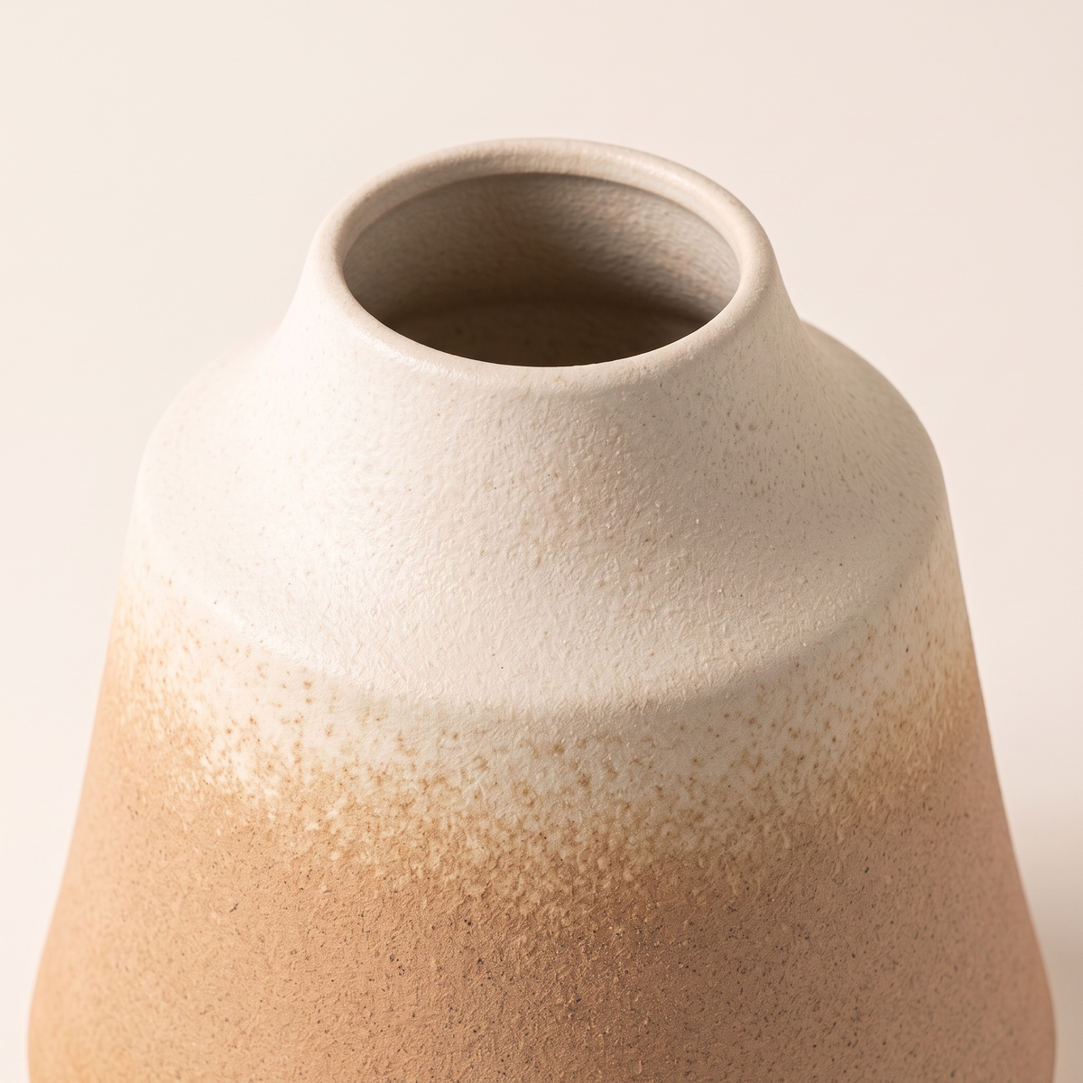 Decorative Porcelain Vase #SLD050-S, material detail