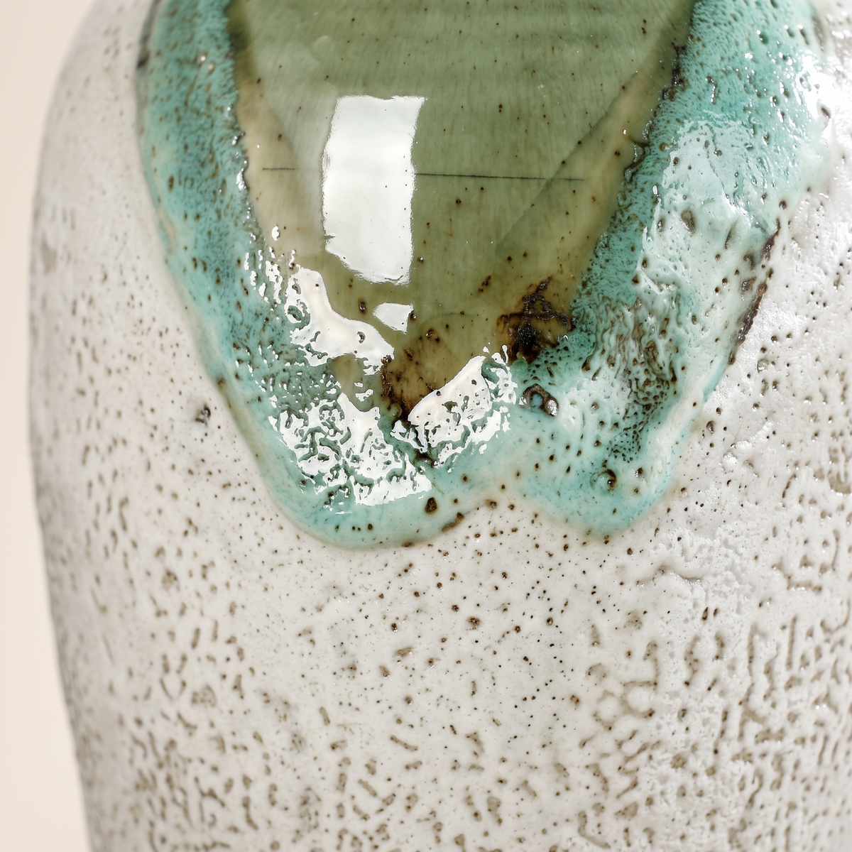 Decorative Porcelain Vase #SLD068-M, material detail