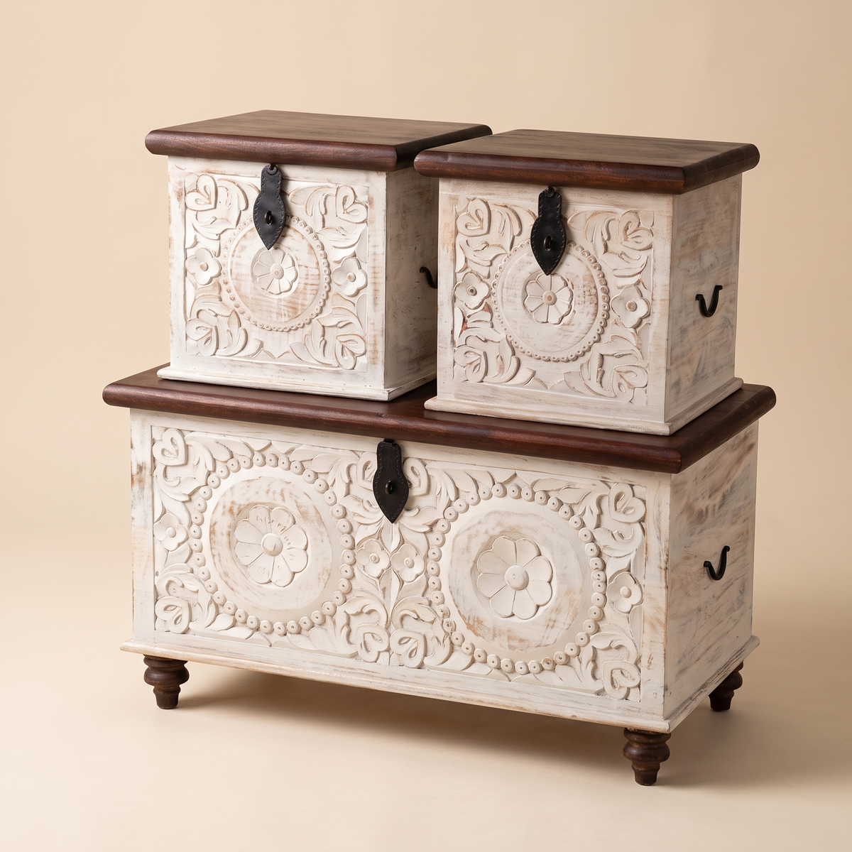Natural White Accent Chests Set of 3 #KA3522, studio view