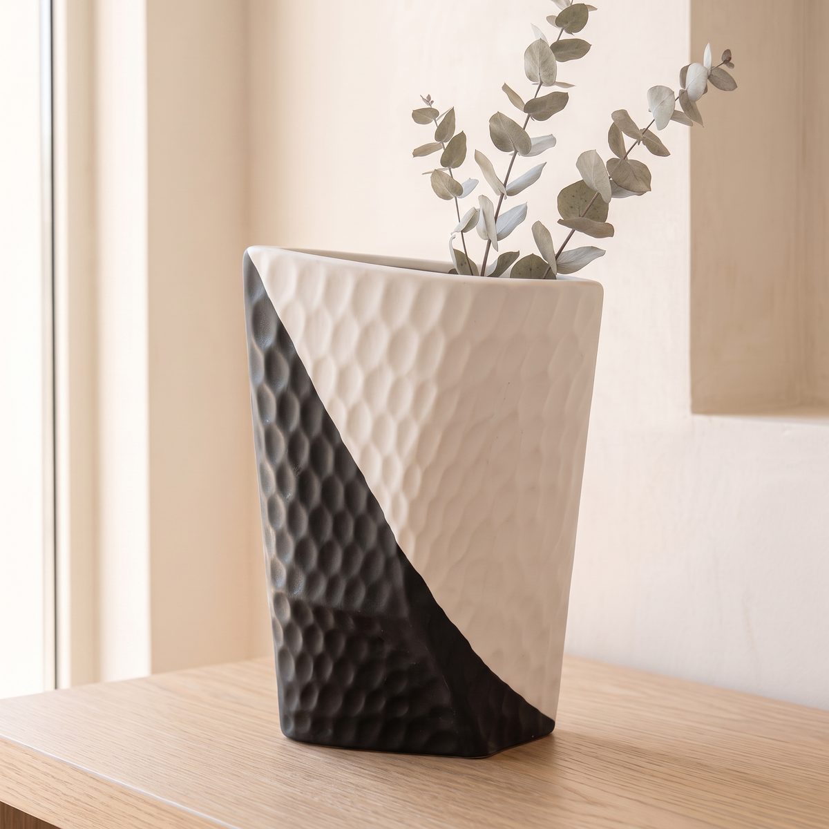 Decorative Vase #FD-D23, close view