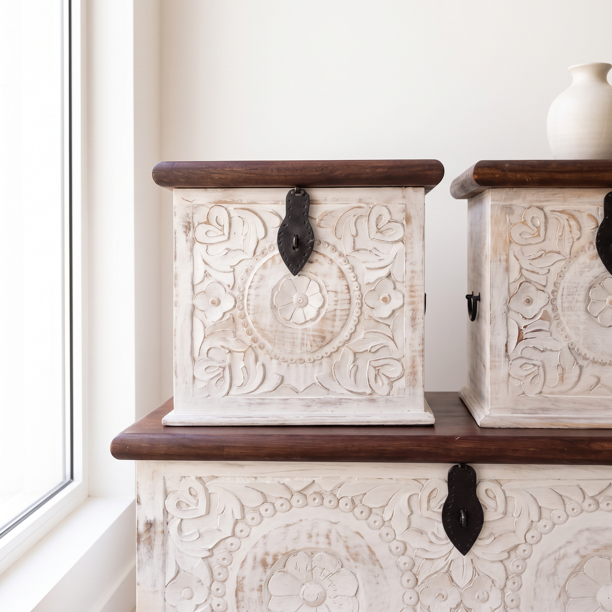 Natural White Accent Chests Set of 3 #KA3522, close view