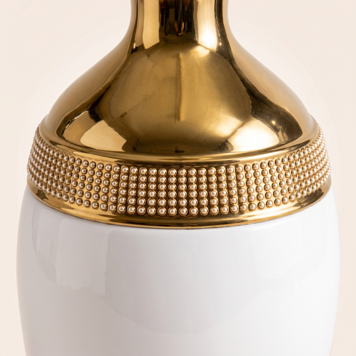 Luxury Gold & White Decorative Vase, material detail
