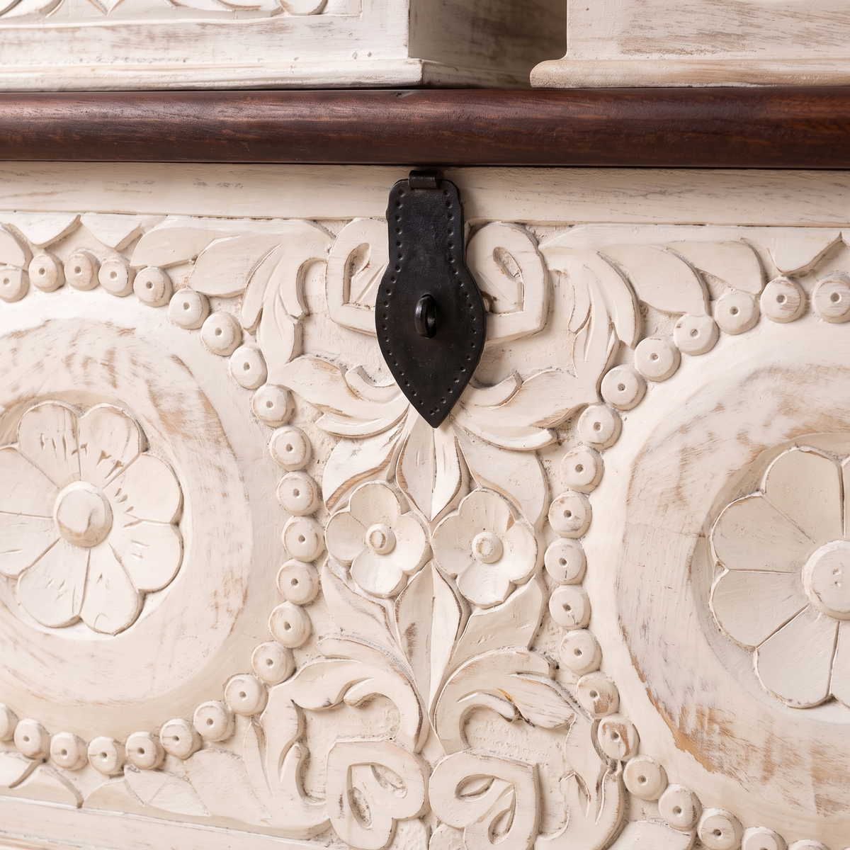 Natural White Accent Chests Set of 3 #KA3522, material detail