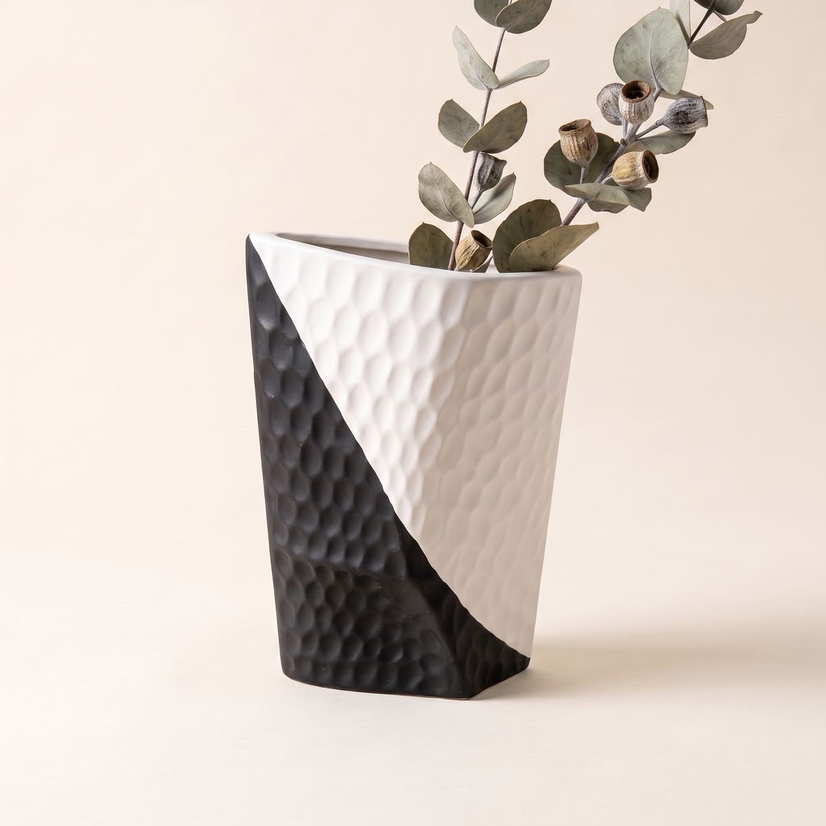 Decorative Vase #FD-D23, styled detail