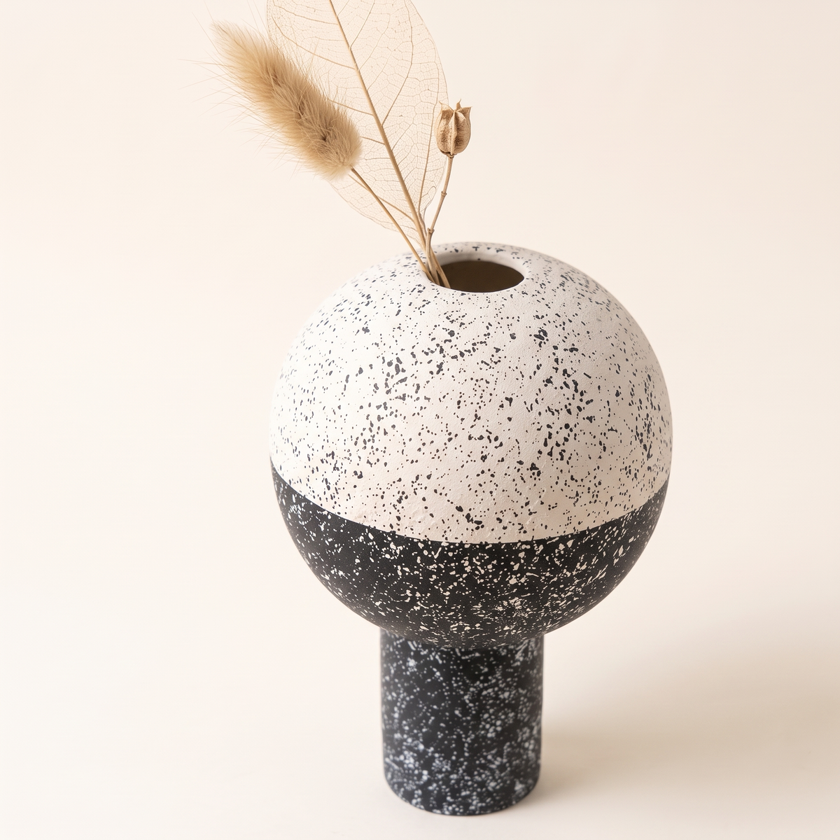 Decorative Vase #FD-D22, styled detail