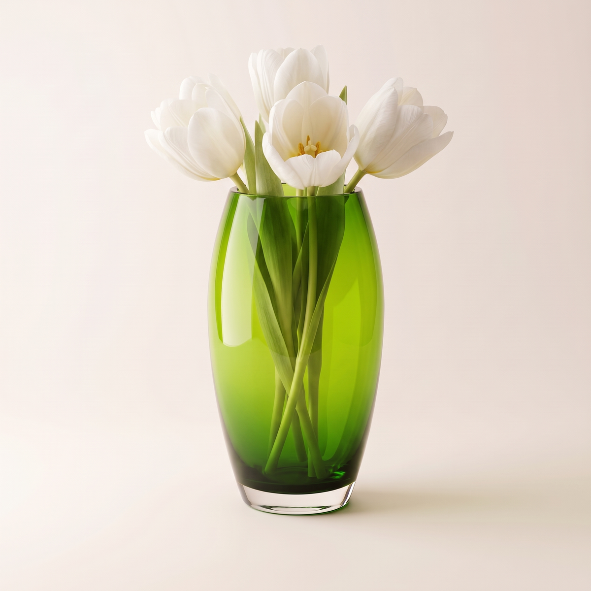 K047 Green Decorative Vase, styled detail