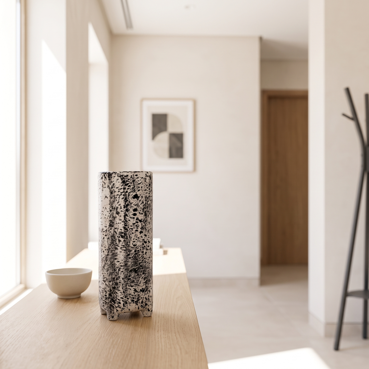 Tiger Pattern Large Vase, second room view