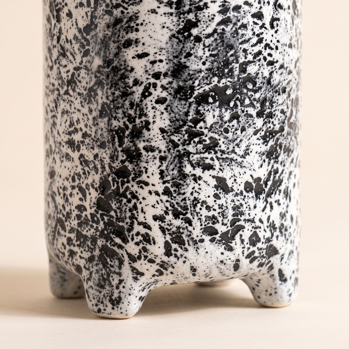 Tiger Pattern Large Vase, material detail