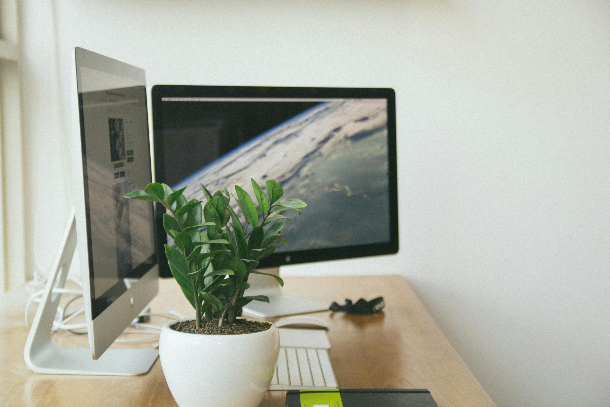 How to Choose Ergonomic Furniture That Boosts Productivity at Work